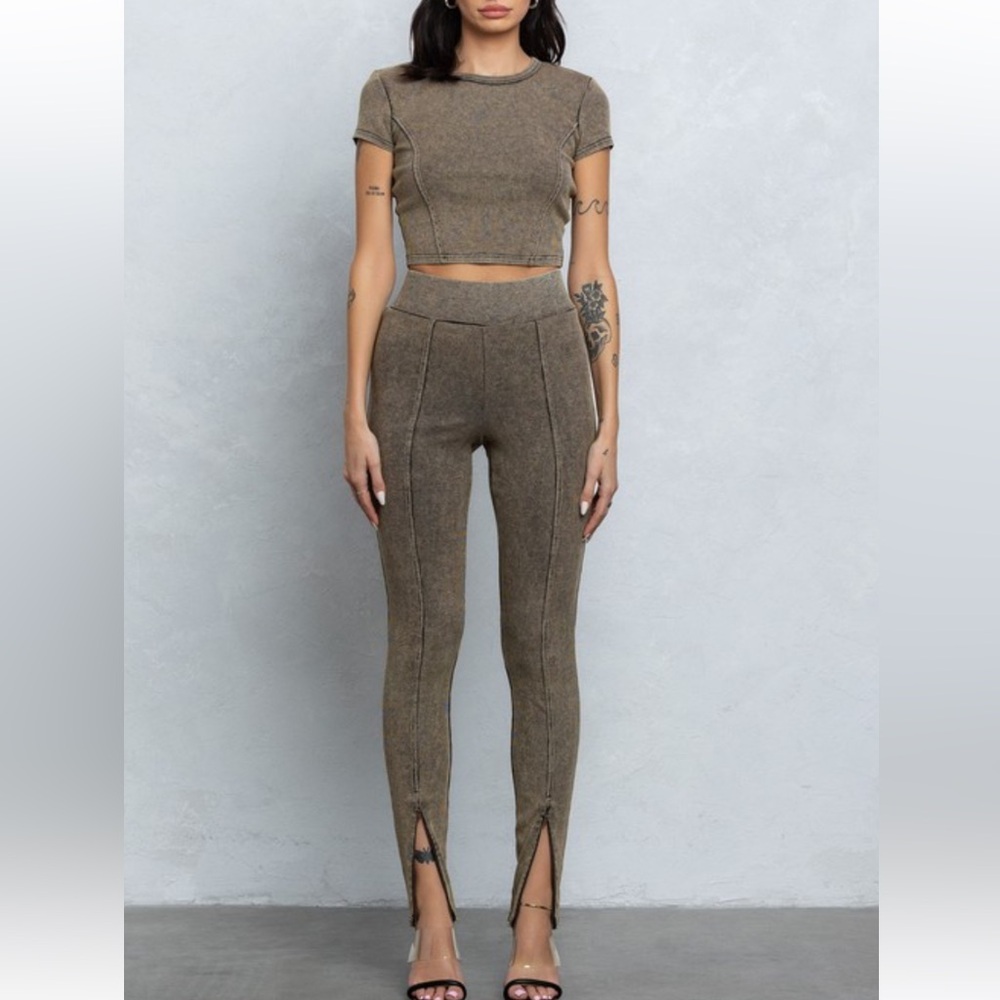 #066 Charcoal crop and legging set